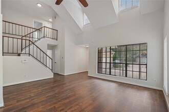 Building Photo - 4807 Shadowdale Dr