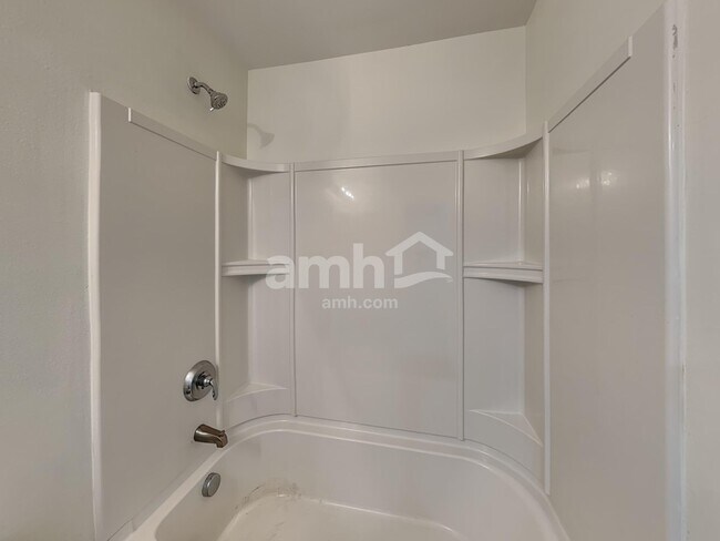 Building Photo - 9624 Eagle Feathers Dr