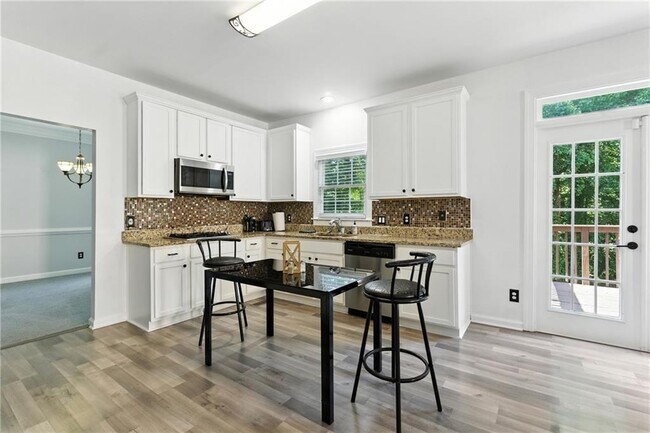 Building Photo - 3625 Cherry Ridge Blvd