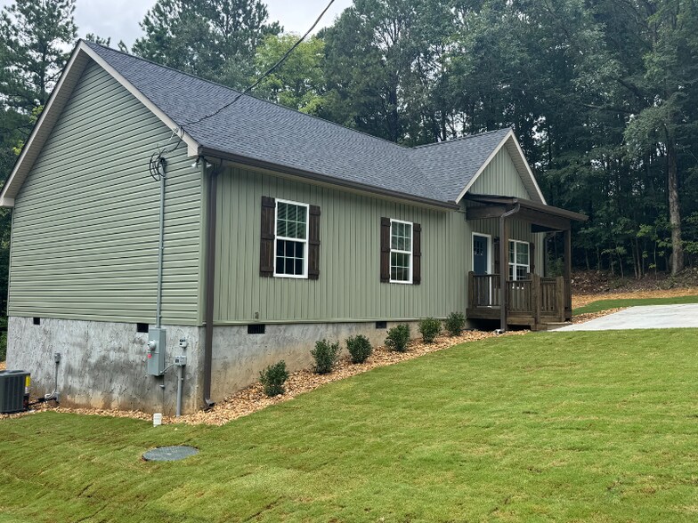 Building Photo - 158 Drake Rd