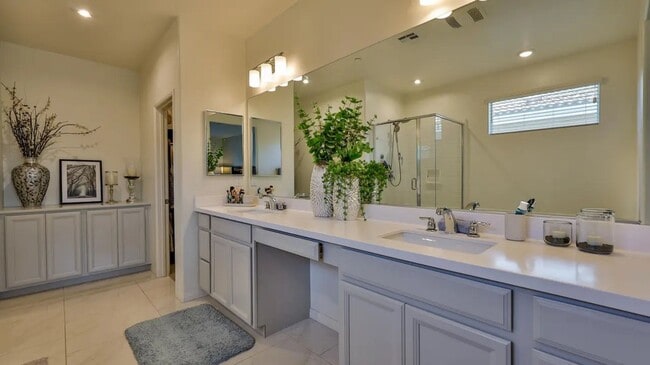 Building Photo - Beautiful Single-Story Home in the Prestig...