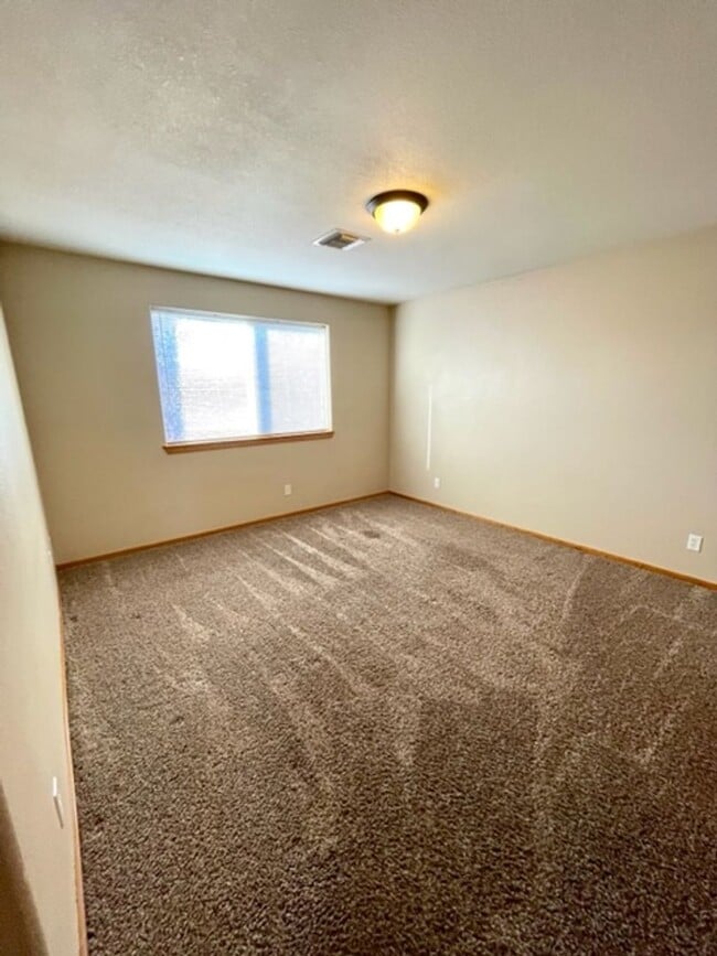 Building Photo - 61385 Sally Ln