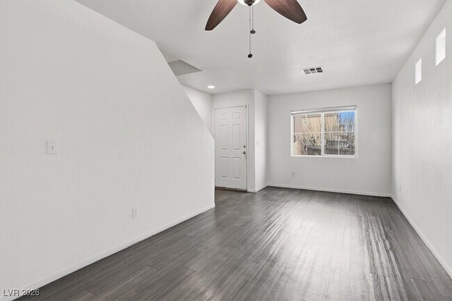 Building Photo - 5225 Paradise Valley Ave