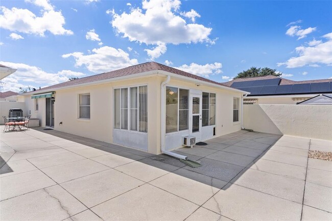 Building Photo - 1330 La Jolla Cir