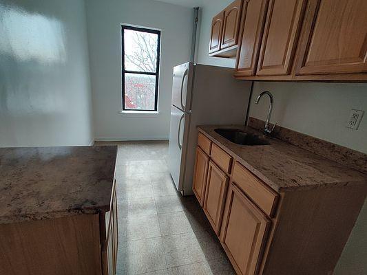 Primary Photo - 2 bedroom in BRONX NY 10456