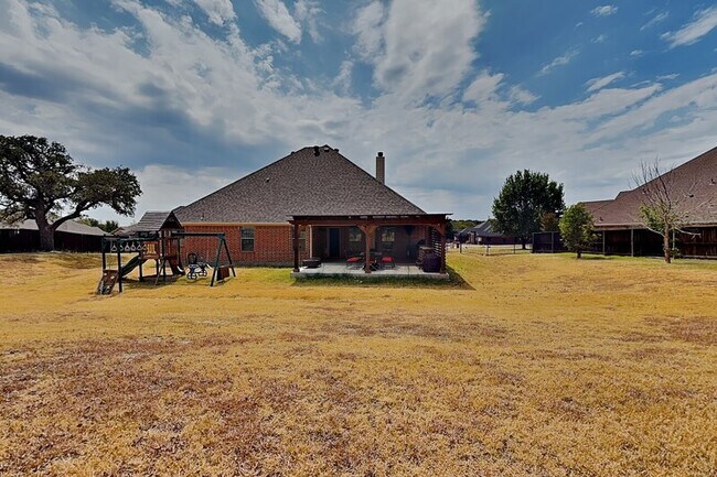 Building Photo - 601 Green Pointe Dr