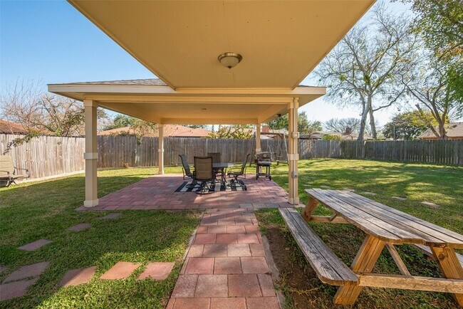 Building Photo - 13703 Templar Ln