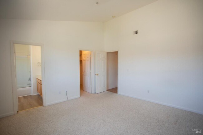 Building Photo - 1549 Monarch Pl