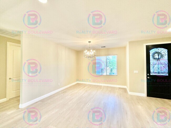 Building Photo - 1767 Fairway Hills Trail
