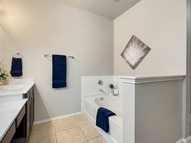 Building Photo - 4408 Dashland Dr