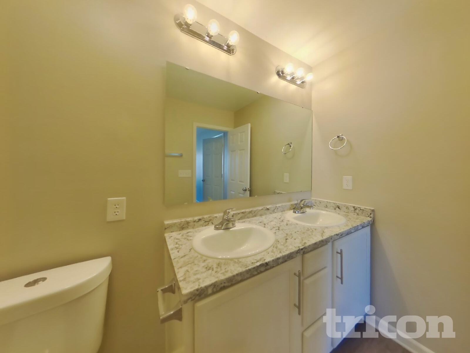 Building Photo - 197 Altondale Dr