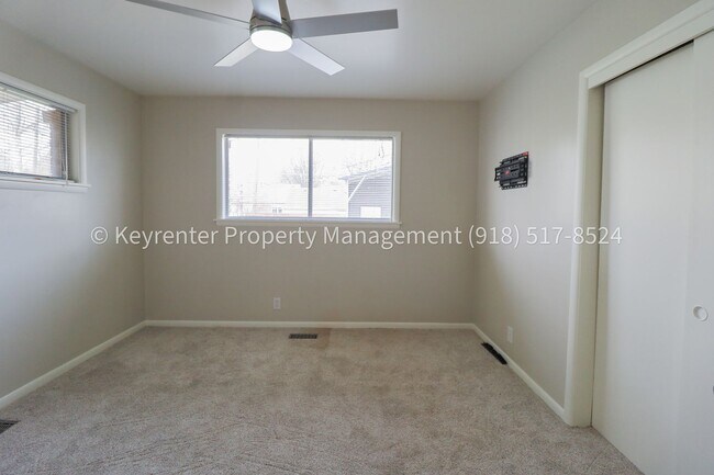 Building Photo - LOCATION LOCATION LOCATION!! Brookside Gem Available Immediately!