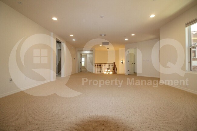 Building Photo - 779 W Calle La Bolita