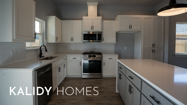 Building Photo - 308 W 3rd St