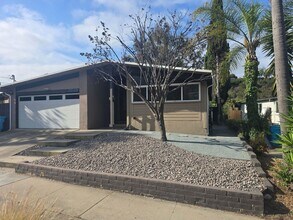 Building Photo - 5539 Baja Dr