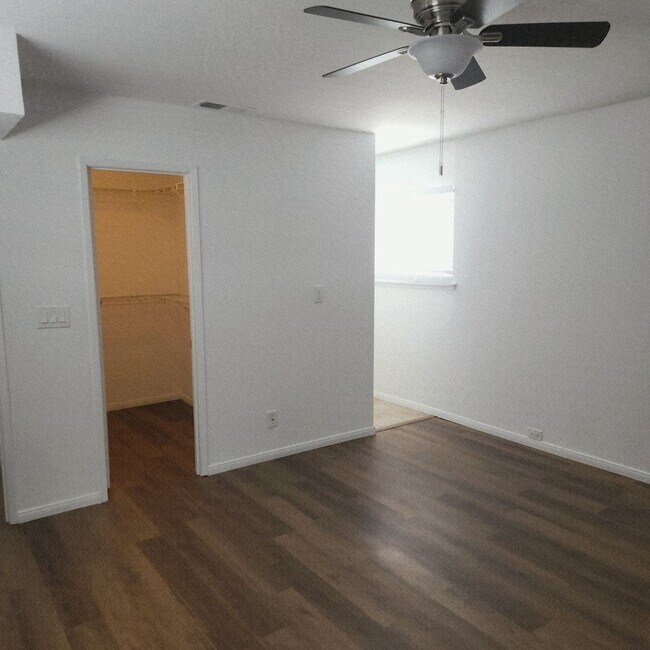 Building Photo - Clairemont Home Just remodeled 3 bed 3 bat...
