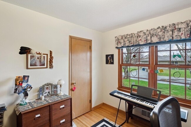 Building Photo - 6429 Mendelssohn Ln