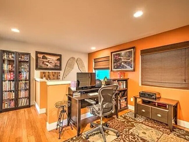 Building Photo - Stylish & Updated Home – 3BR/205BA, AC, Ne...