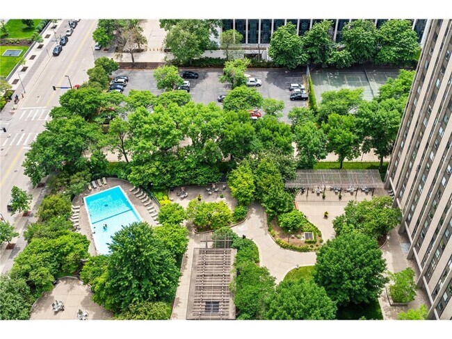 Building Photo - 19 S 1st St