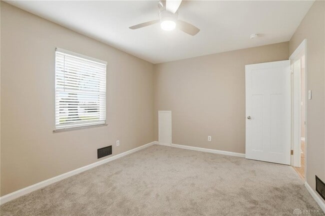 Building Photo - 318 E Central Ave