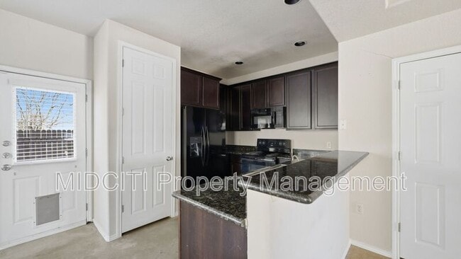 Building Photo - 1121 Brown Rock Dr