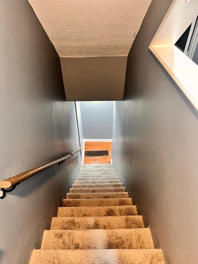 Building Photo - 1240 S 17th St