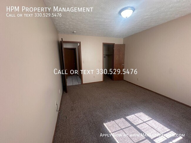 Building Photo - 1876 Ledgewood Blvd NE