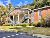 Building Photo - Bay South