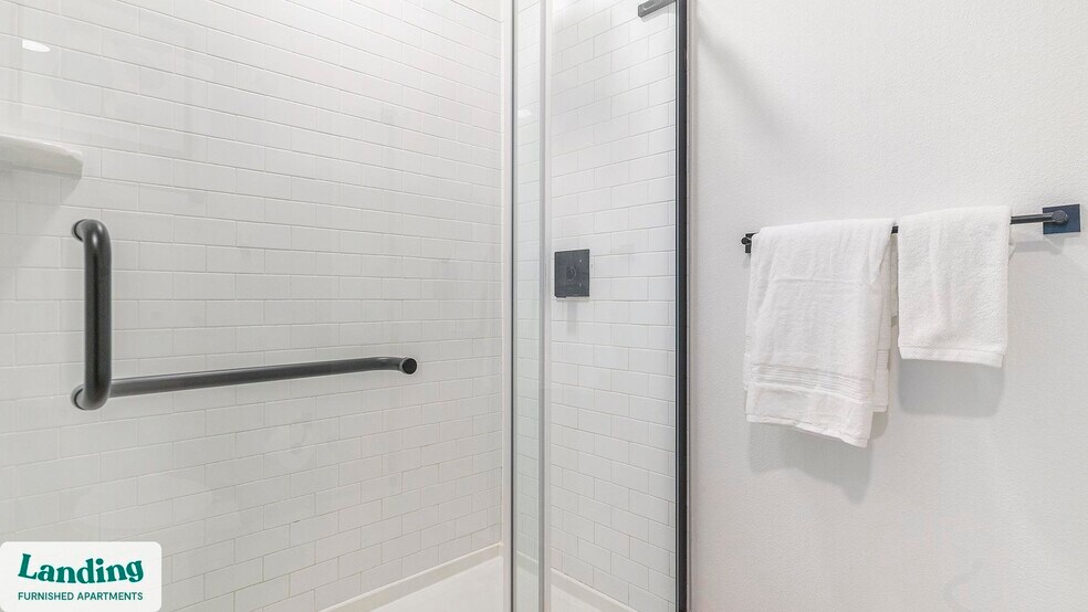 Building Photo - 2995 Railside Lp