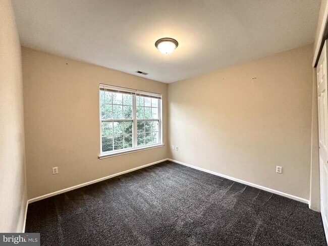 Building Photo - 322 Amy Way
