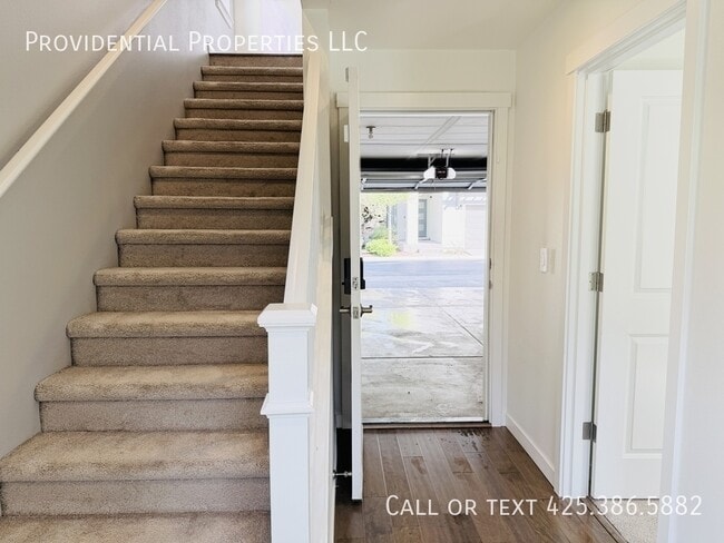 Building Photo - 14669 36th Ave NE