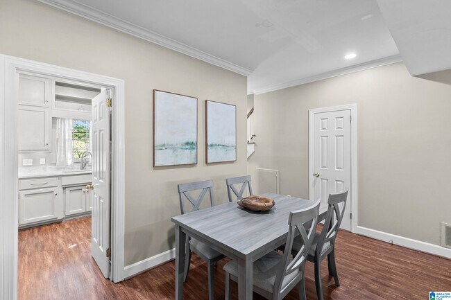 Building Photo - 1227 33rd St S