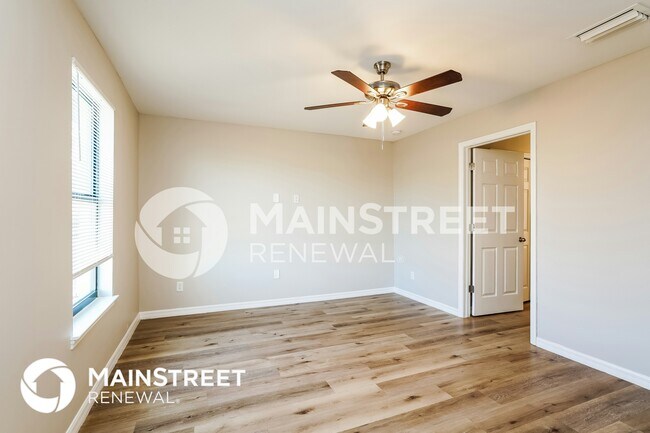 Building Photo - 3800 34th St SW