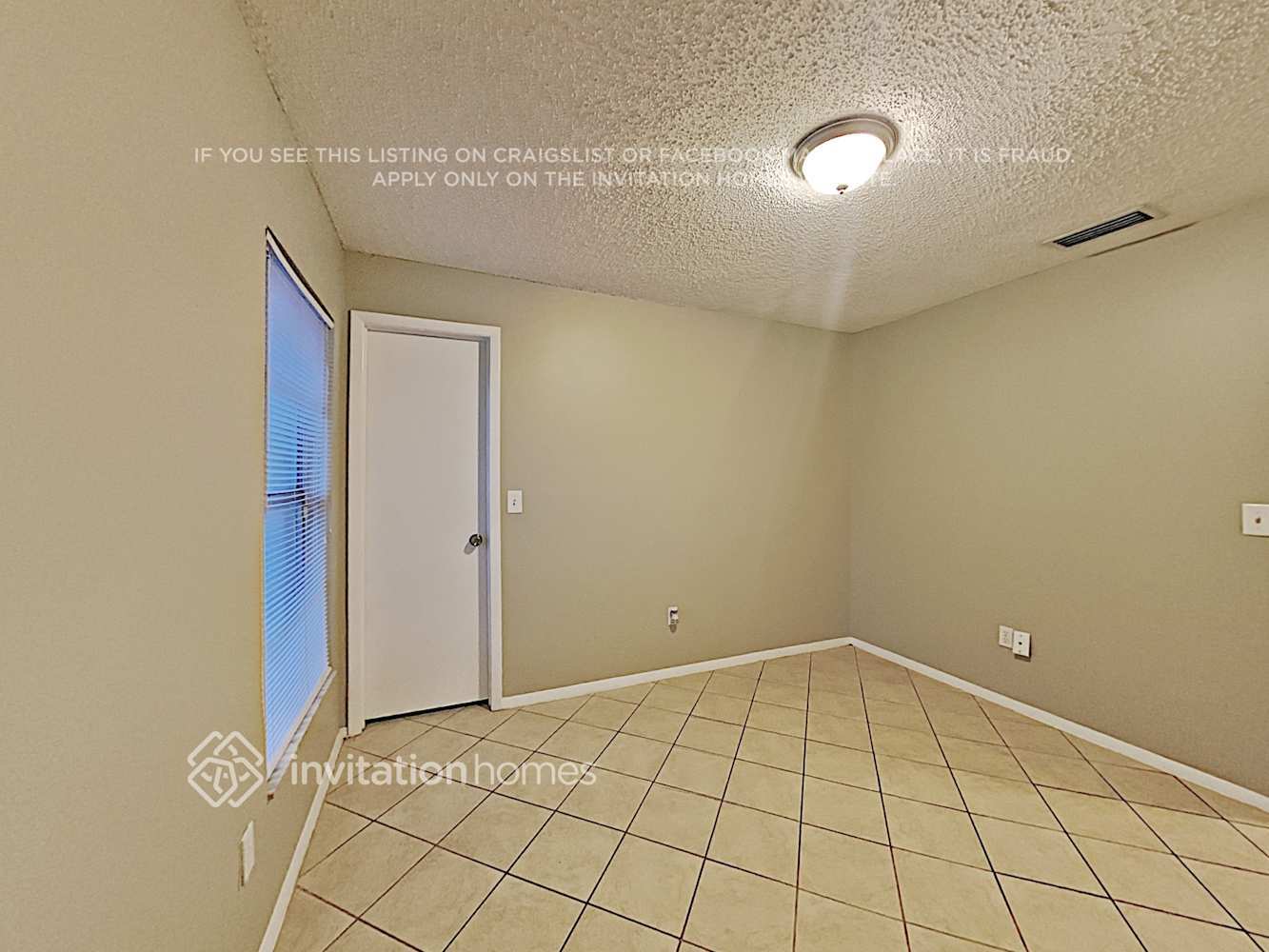 Building Photo - 1410 High Knoll Dr