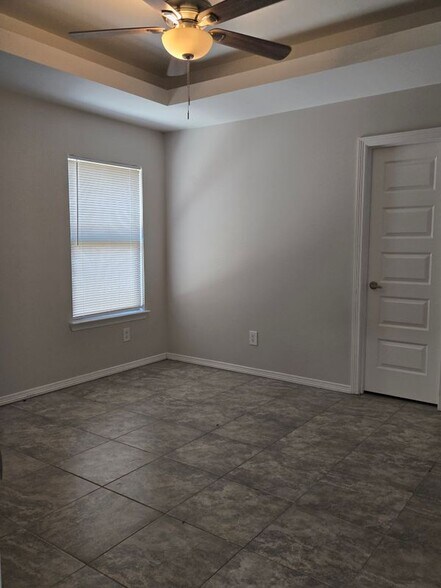 Building Photo - 4718 N Ebony St