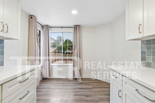 Building Photo - 3421 Cobblestone Dr