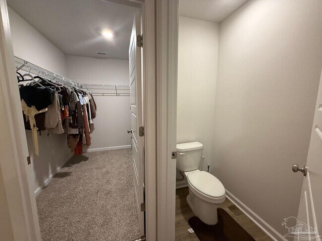 Building Photo - 9732 Angel Oak Dr