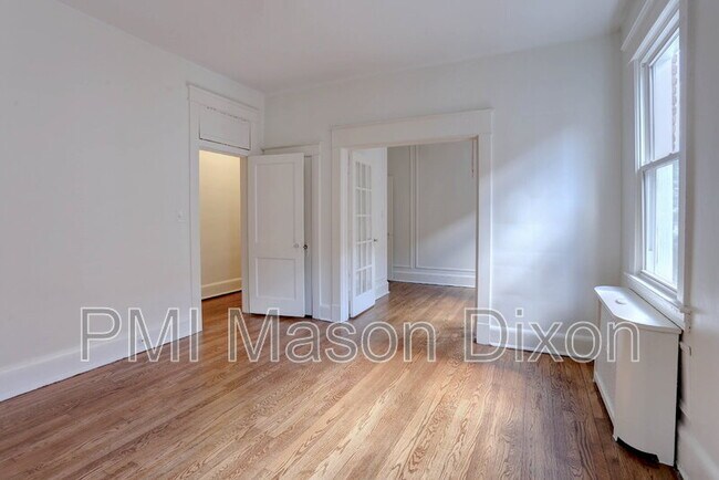 Building Photo - 2417 Eutaw Pl