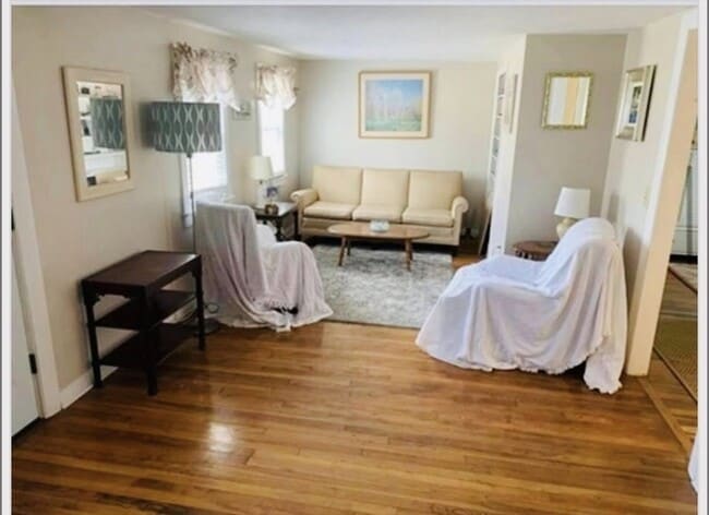 Building Photo - 90 Wendward Way