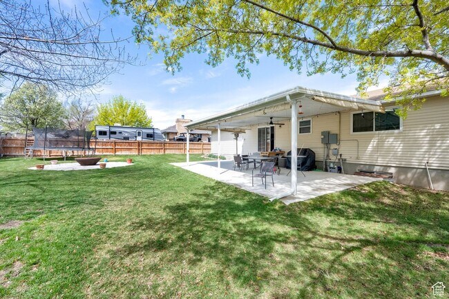 Building Photo - Lovely Rambler in Peaceful SoJo Neighborhood