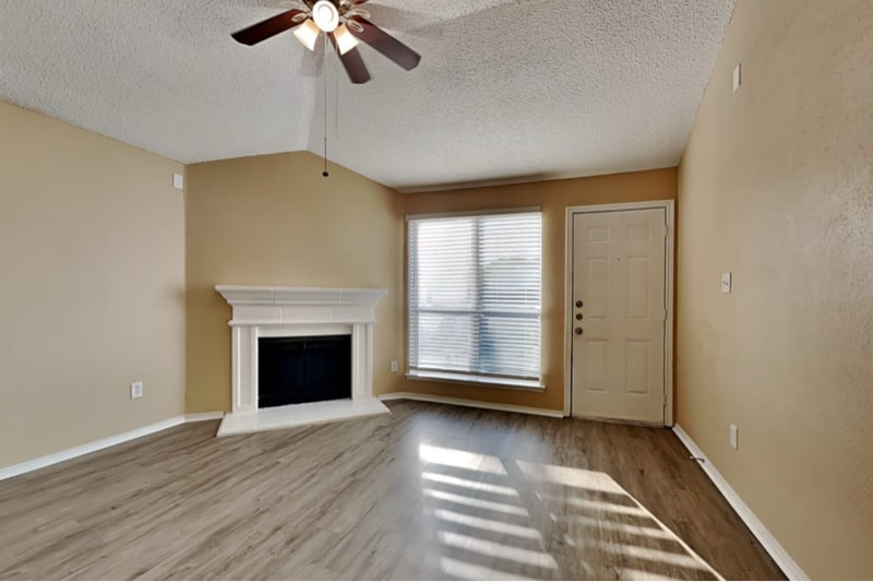 Building Photo - 8177 Shadywood Dr
