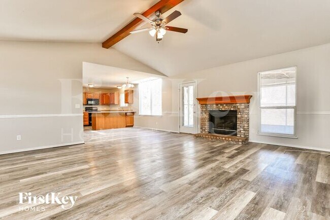 Building Photo - 4 W Park Dr