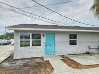 Building Photo - 3037 St Paul Dr