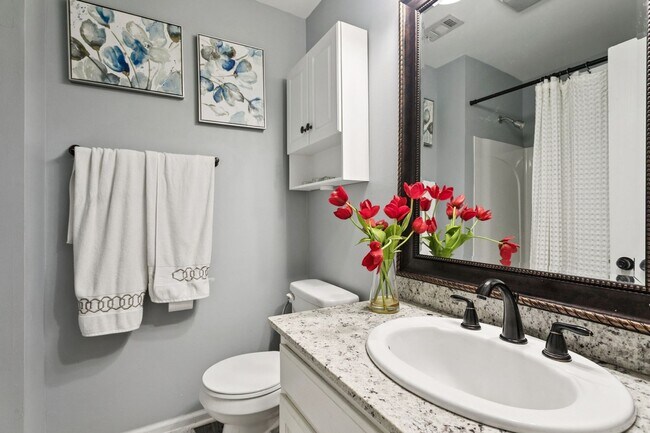 Building Photo - Elegance at it's Finest