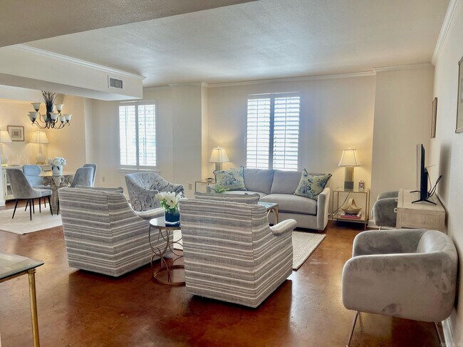 Building Photo - 523 S Louisiana St