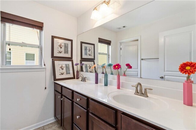 Building Photo - 6940 Rocking Horse Ln