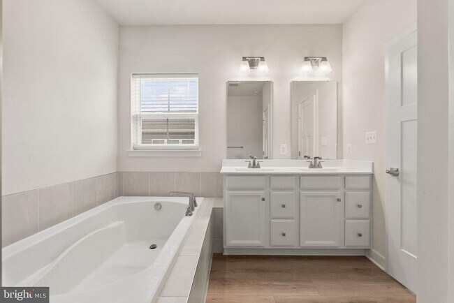Building Photo - 5507 Greenpoint Ln