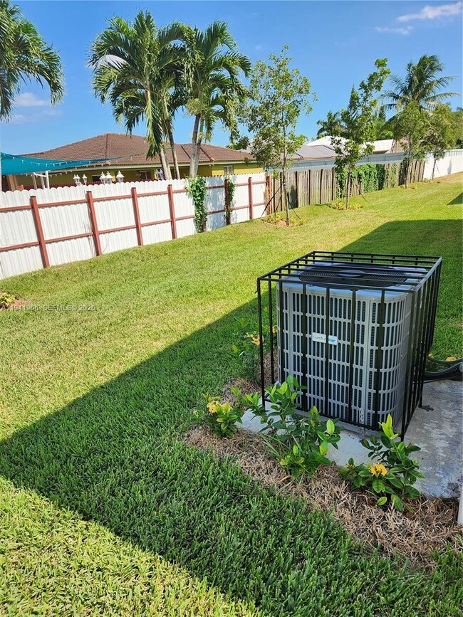 Building Photo - 22065 Miami Ave