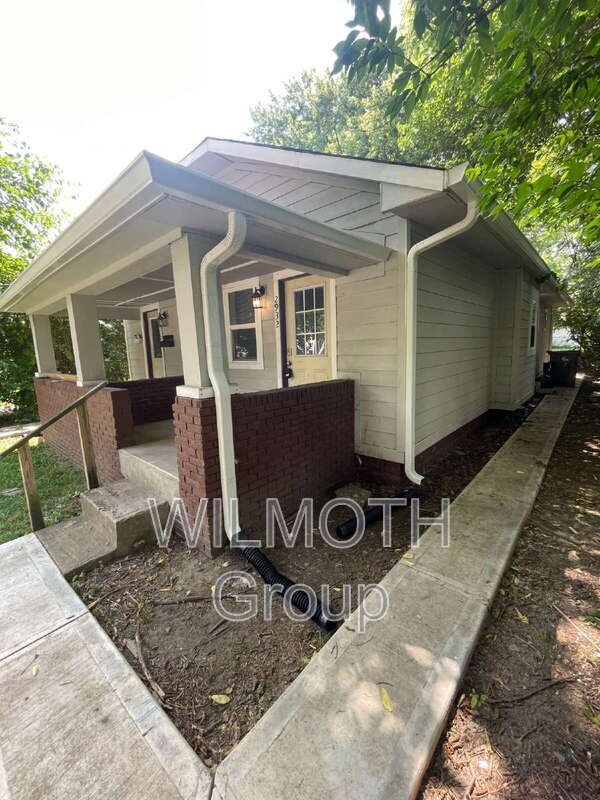 Building Photo - 2932 N Dearborn St