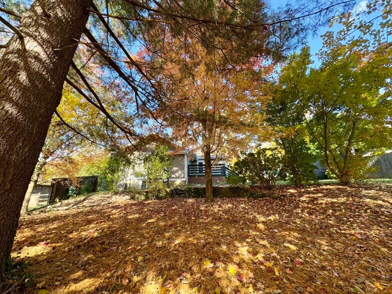 Building Photo - 6029 Lockard Ave